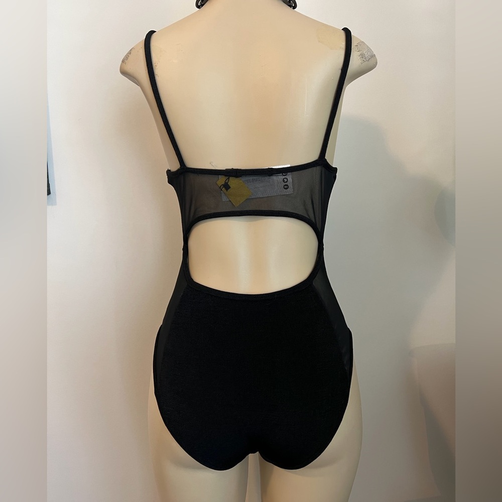 Boohoo Petite Sheer Deep Neck Bodysuit - Picture 9 of 12